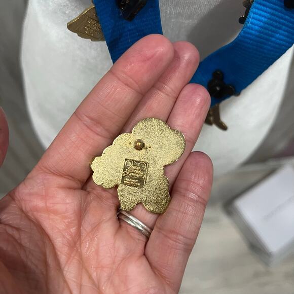 Disney Trading Pin Lot Of Five Pluto Chip & Dale Alice Jasmine Minnie Collection - Picture 12 of 12